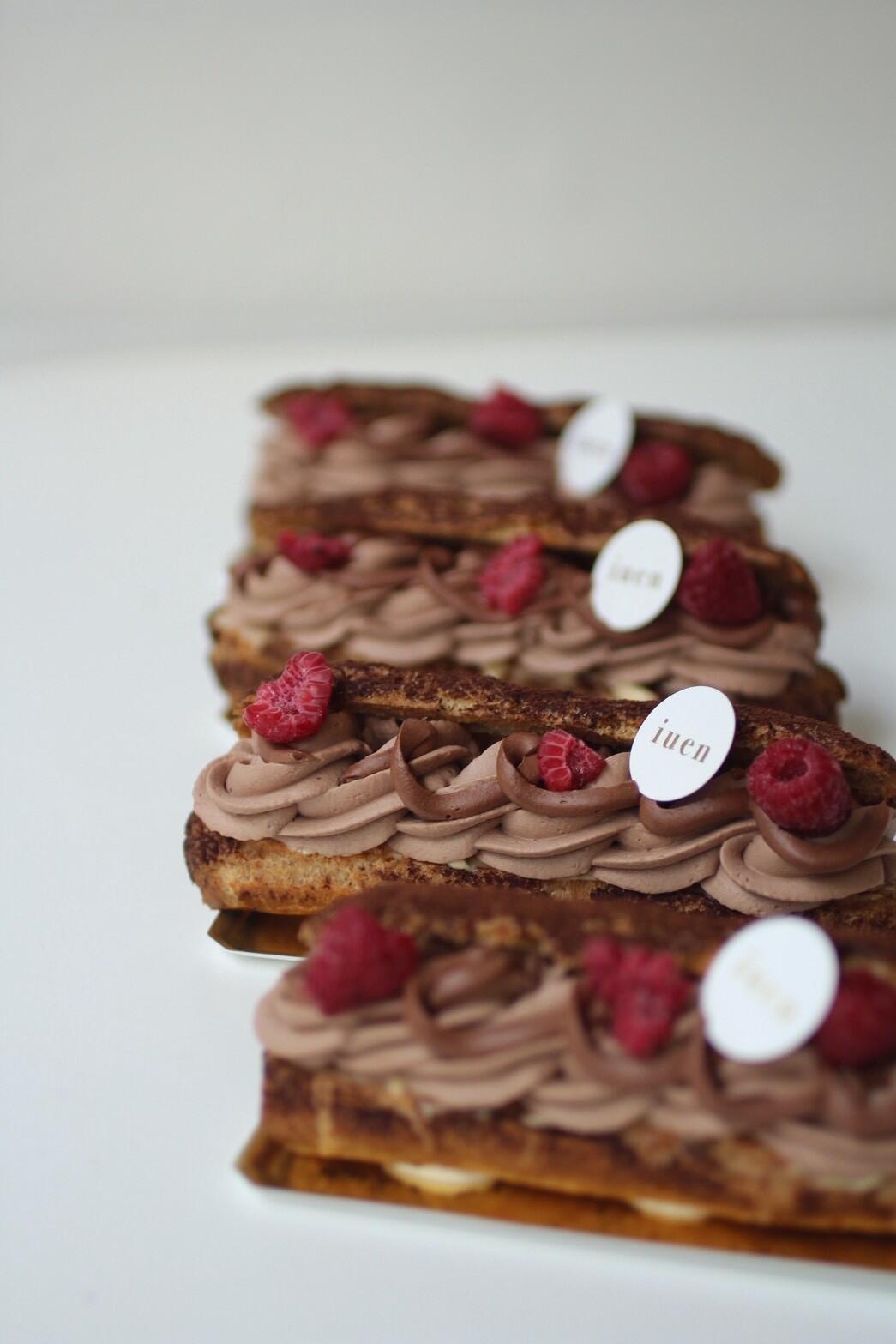 チョコのエクレア