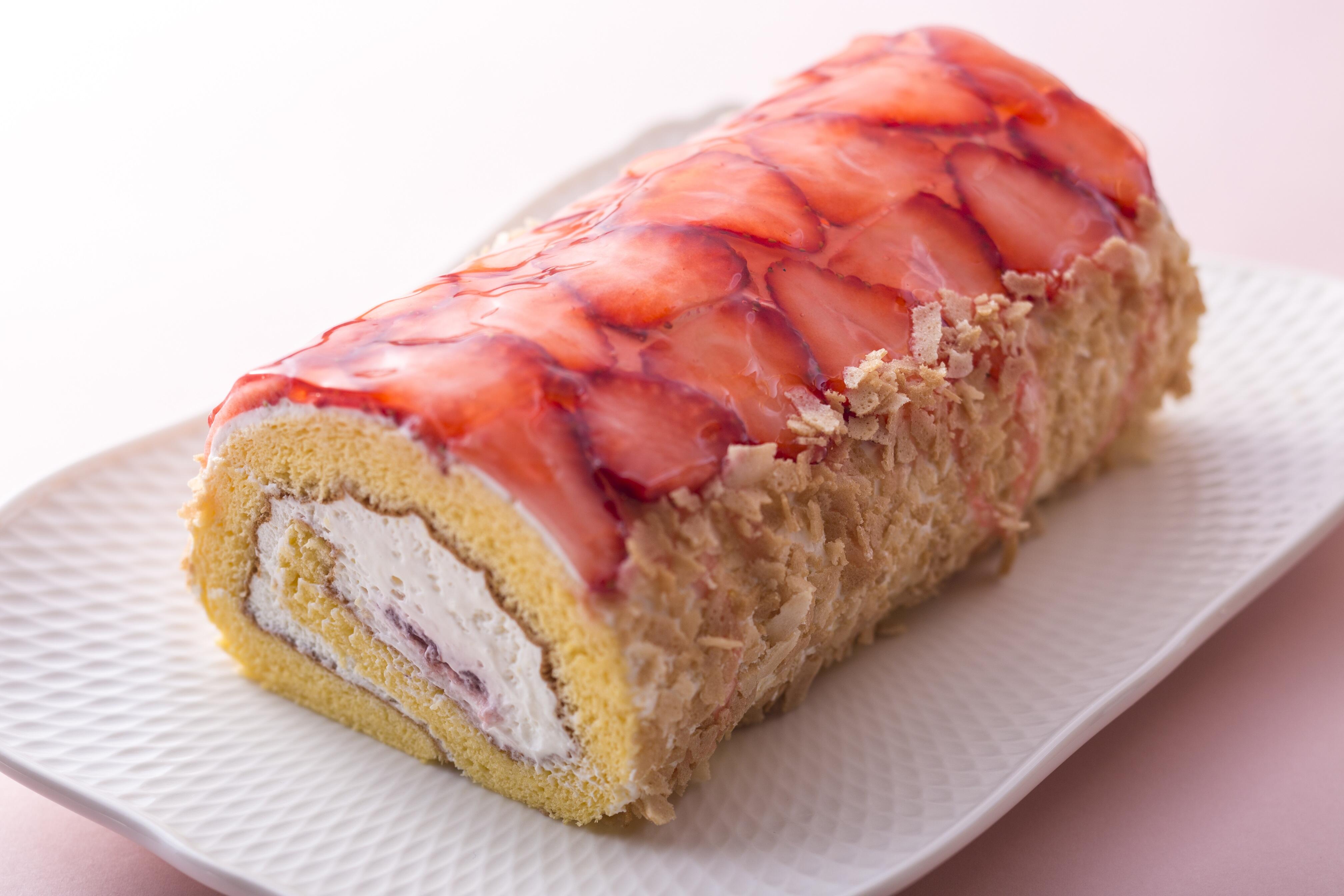 いちごのロールケーキ